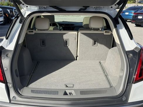 Used 2021 Cadillac XT5 Premium Luxury image 13