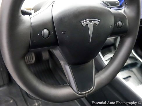 Used 2020 Tesla Model Y Long Range image 16