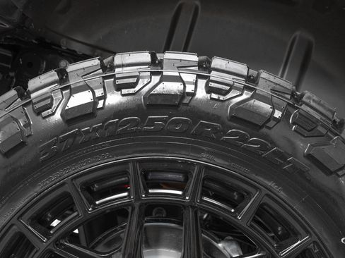 Used 2025 Ford F150 Raptor w/ Equipment Group 803A Raptor R image 35