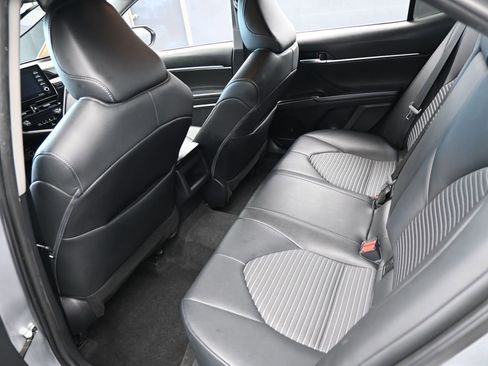 Used 2022 Toyota Camry SE image 32