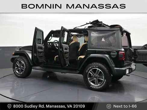 Used 2023 Jeep Wrangler Unlimited Sahara w/ LED Lighting Group AWD/4WD image 42