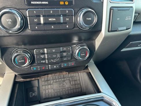 Used 2021 Ford F250 Lariat w/ Tremor Off-Road Package AWD/4WD image 23