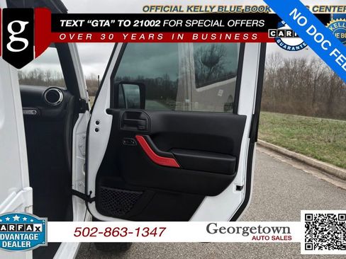 Used 2016 Jeep Wrangler Unlimited Sahara w/ Connectivity Group AWD/4WD image 20