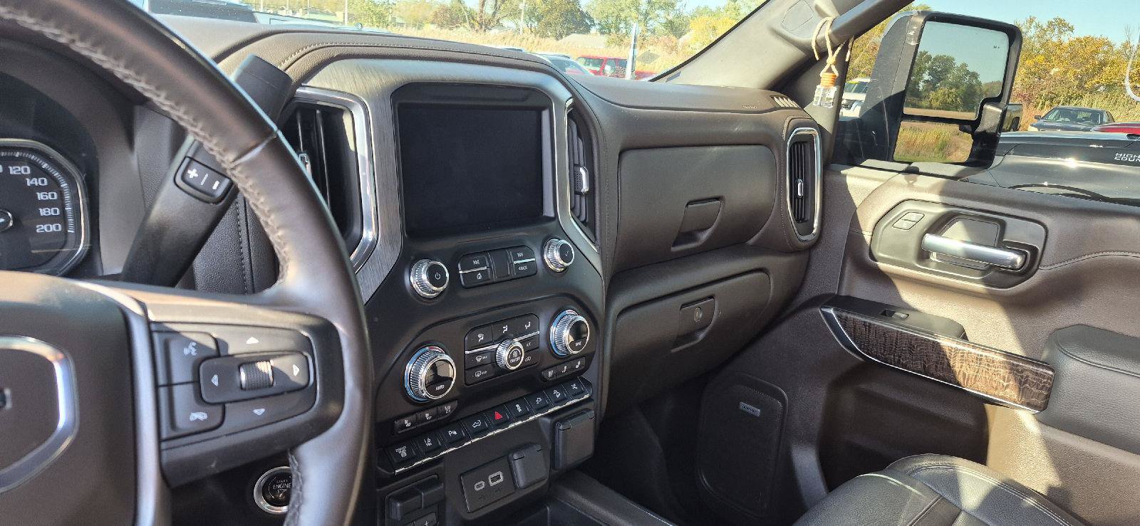 Used 2023 GMC Sierra 2500 Denali w/ Denali Ultimate Package AWD/4WD image 10