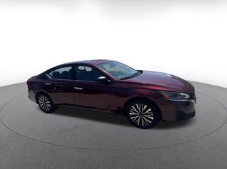 Used 2025 Nissan Altima 2.5 SV FWD video 2