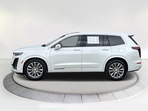 Certified 2023 Cadillac XT6 Premium Luxury w/ Technology Package image 2