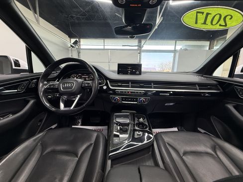 Used 2017 Audi Q7 3.0T Premium Plus w/ Premium Plus Package image 16