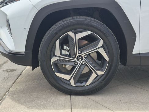 Certified 2024 Hyundai Tucson Limited AWD/4WD image 13