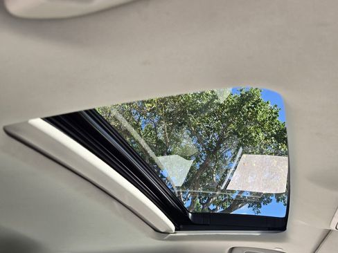 Certified 2025 Honda Accord EX-L image 17