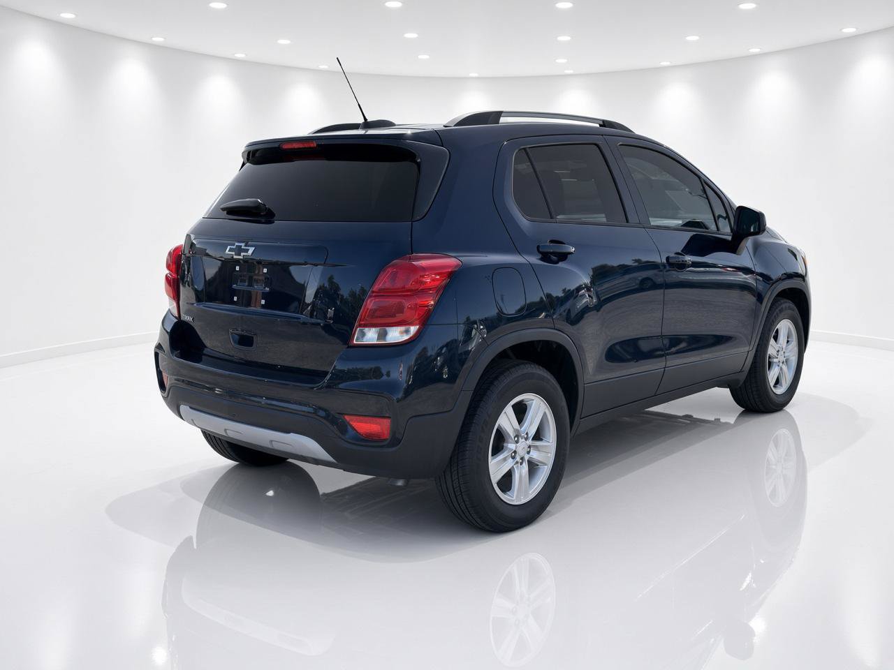 Used 2021 Chevrolet Trax LT FWD image 6