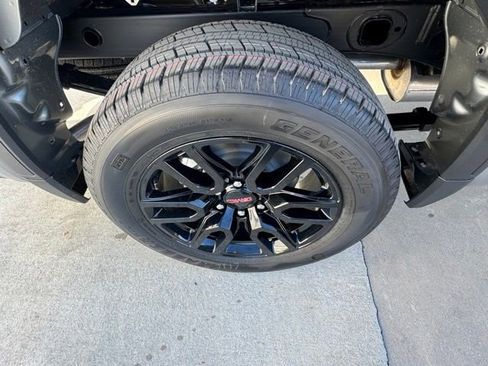 New 2026 GMC Sierra 1500 Elevation image 7