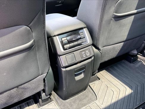 Used 2023 Subaru Ascent Onyx Edition AWD/4WD image 24