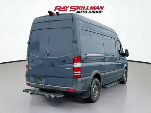 Used 2018 Mercedes-Benz Sprinter 2500 image 7