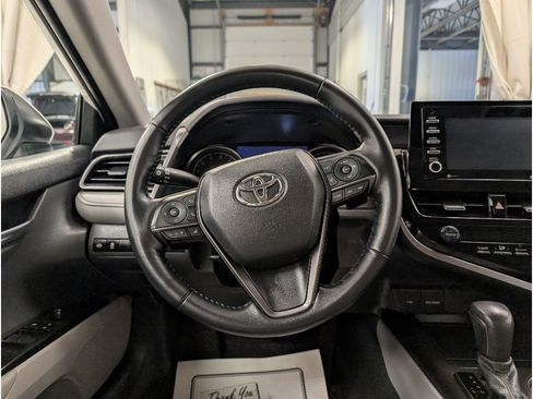 Used 2021 Toyota Camry SE w/ Cold Weather Package AWD/4WD image 11