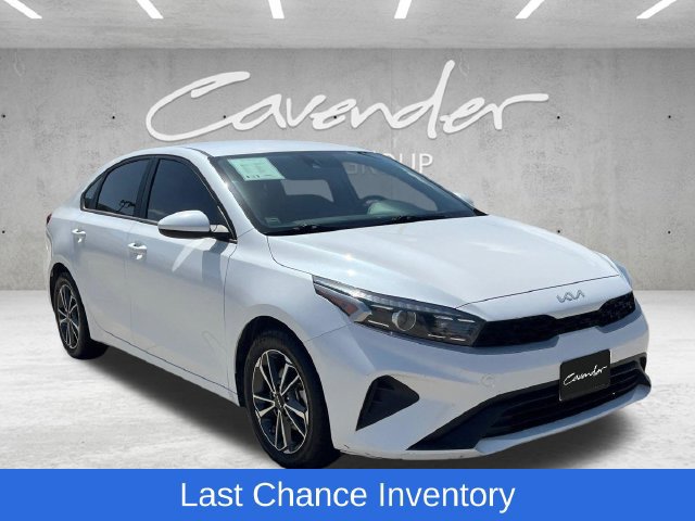 Used 2022 Kia Forte LXS FWD image 2