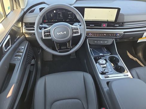 New 2026 Kia Carnival SX image 8