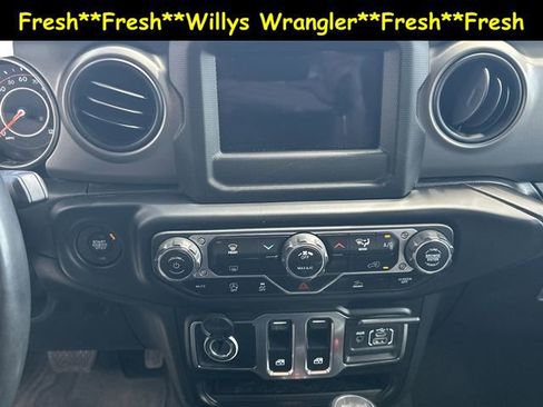 Used 2022 Jeep Wrangler Sport AWD/4WD image 16