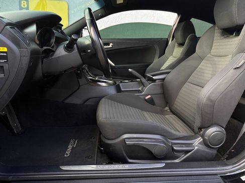 Used 2013 Hyundai Genesis 2.0T image 27