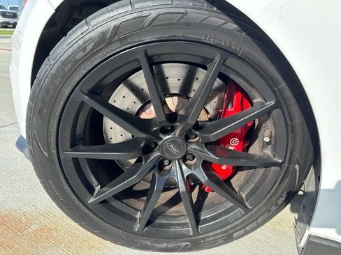 Used 2016 Ford Mustang Shelby GT350 w/ Track Package RWD image 5