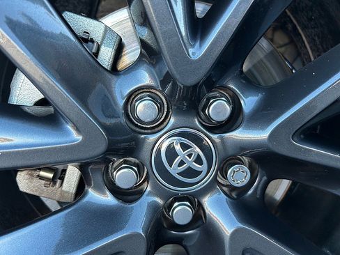 Used 2023 Toyota Corolla SE image 15