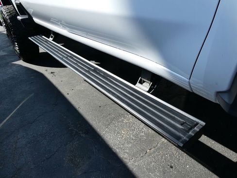 Used 2023 Chevrolet Silverado 2500 High Country w/ Z71 Off-Road Package AWD/4WD image 6