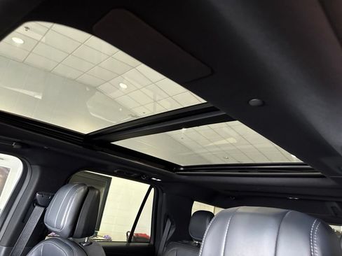 Used 2025 Lincoln Navigator Reserve w/ Jet Appearance Package AWD/4WD image 27