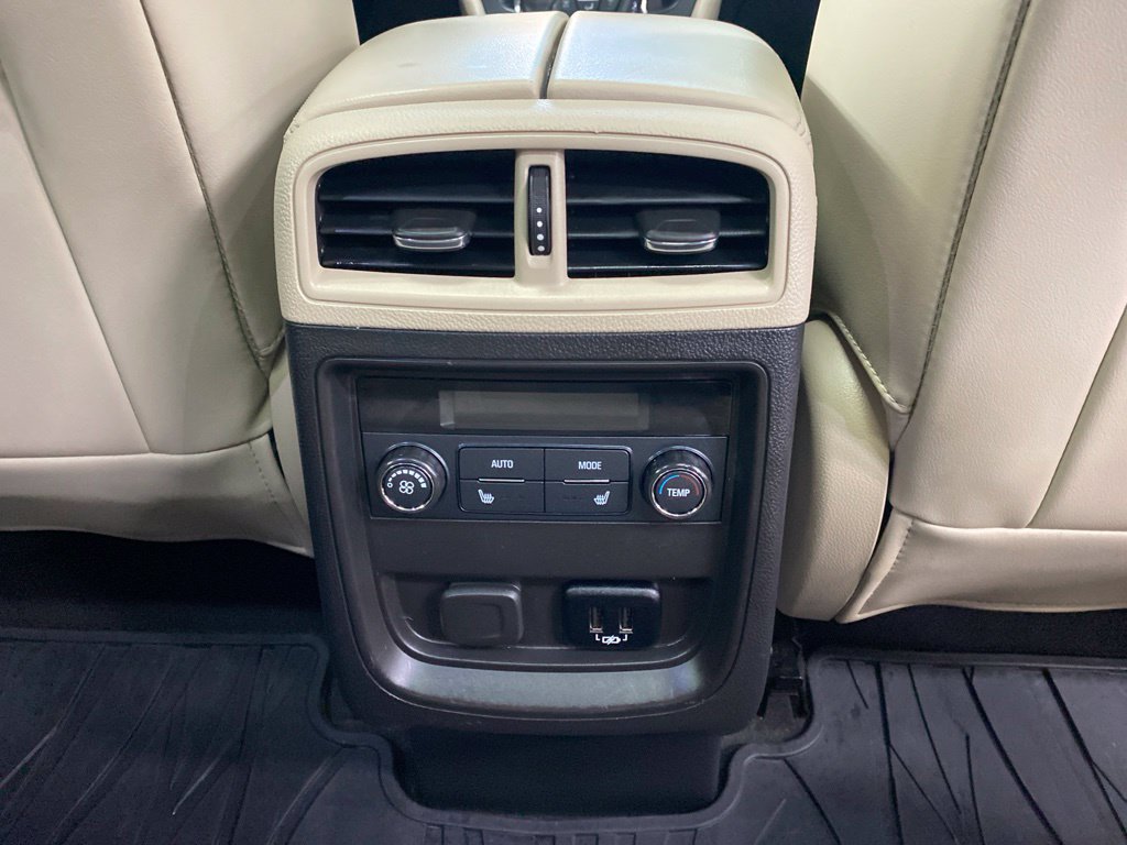Used 2018 Buick Envision Essence AWD/4WD image 26