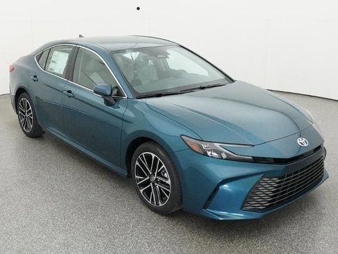New 2026 Toyota Camry XLE FWD image 5