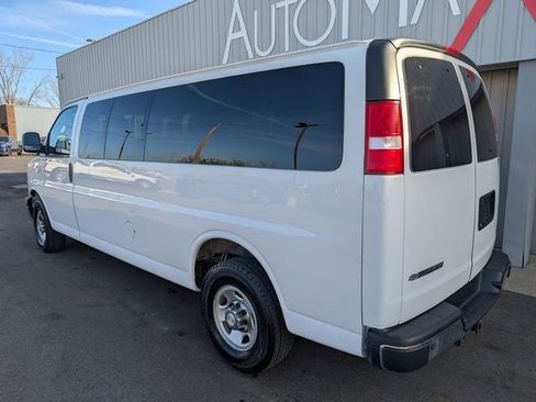 Used 2018 Chevrolet Express 3500 LT w/ LT Preferred Equipment Group image 5