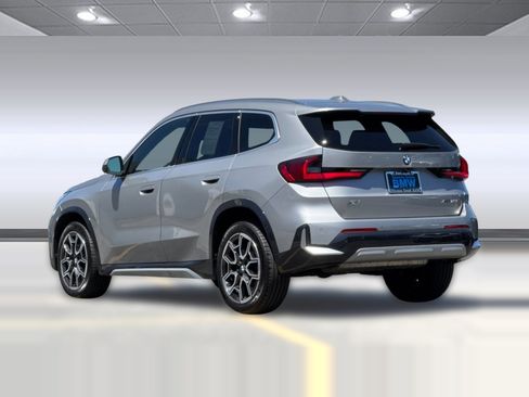 Used 2025 BMW X1 xDrive28i w/ Convenience Package AWD/4WD image 3