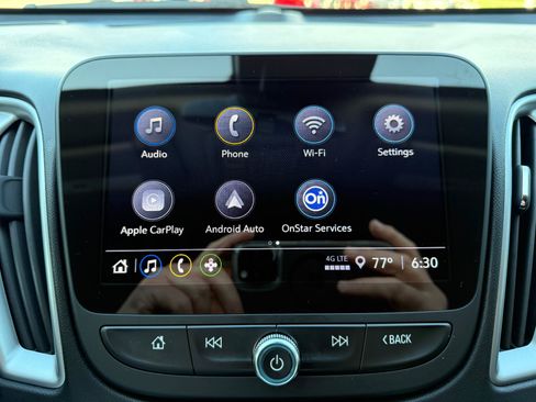Used 2024 Chevrolet Malibu RS FWD image 16