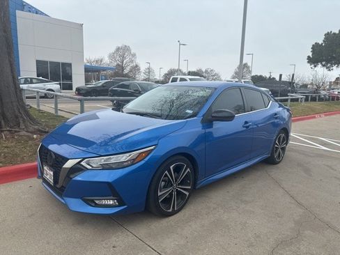 Used 2022 Nissan Sentra SR w/ Trunk Package image 2