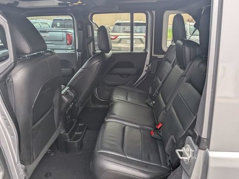 Used 2021 Jeep Wrangler Unlimited Sahara AWD/4WD image 9