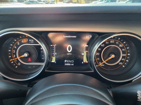 Used 2020 Jeep Wrangler Unlimited Sport image 11