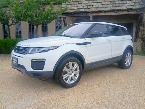 Used 2017 Land Rover Range Rover Evoque SE AWD/4WD image 6