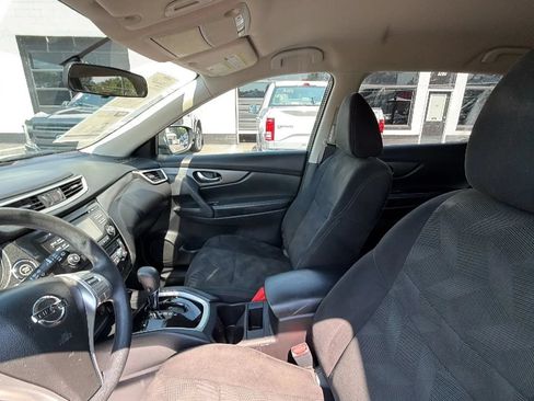 Used 2015 Nissan Rogue SV w/ SV Family Package AWD/4WD image 17