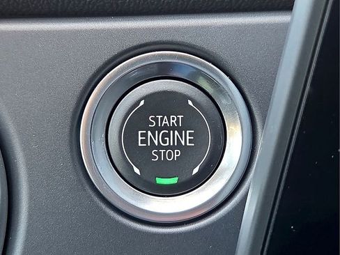Used 2025 Chevrolet Blazer LT FWD image 19