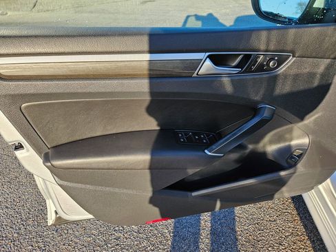 Used 2017 Volkswagen Passat 1.8T SE image 20