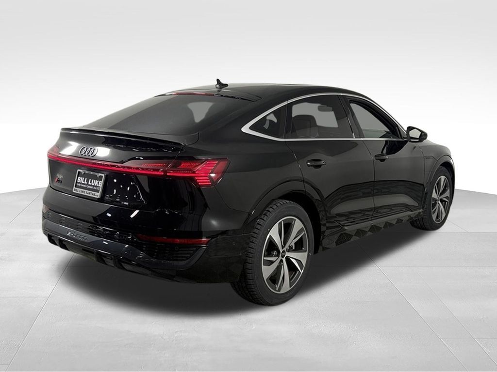 Used 2024 Audi Q8 e-tron Premium Plus w/ Premium Plus Package AWD/4WD image 8