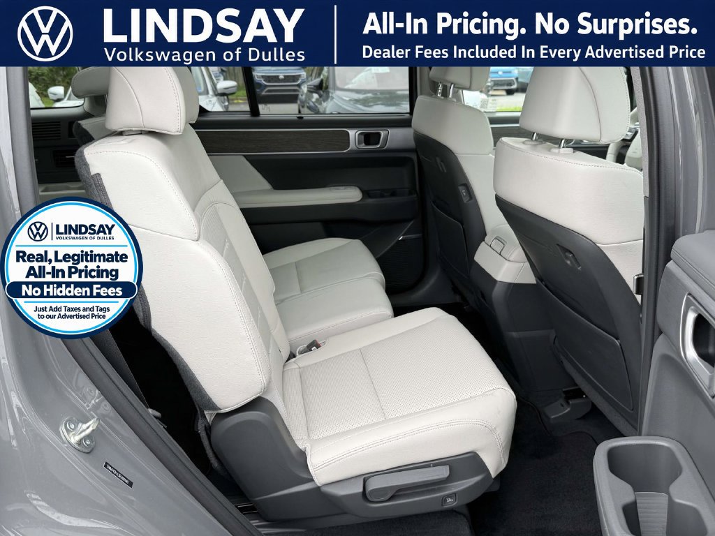Used 2024 Hyundai Santa Fe Limited AWD/4WD image 12