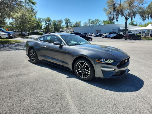 Used 2018 Ford Mustang Premium image 7
