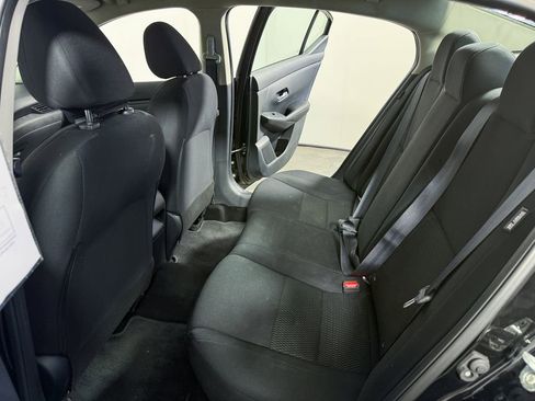 Certified 2021 Nissan Sentra S image 31