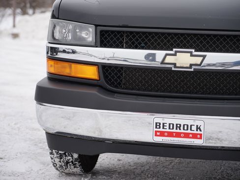 Used 2019 Chevrolet Express 2500 w/ Driver Convenience Package image 9