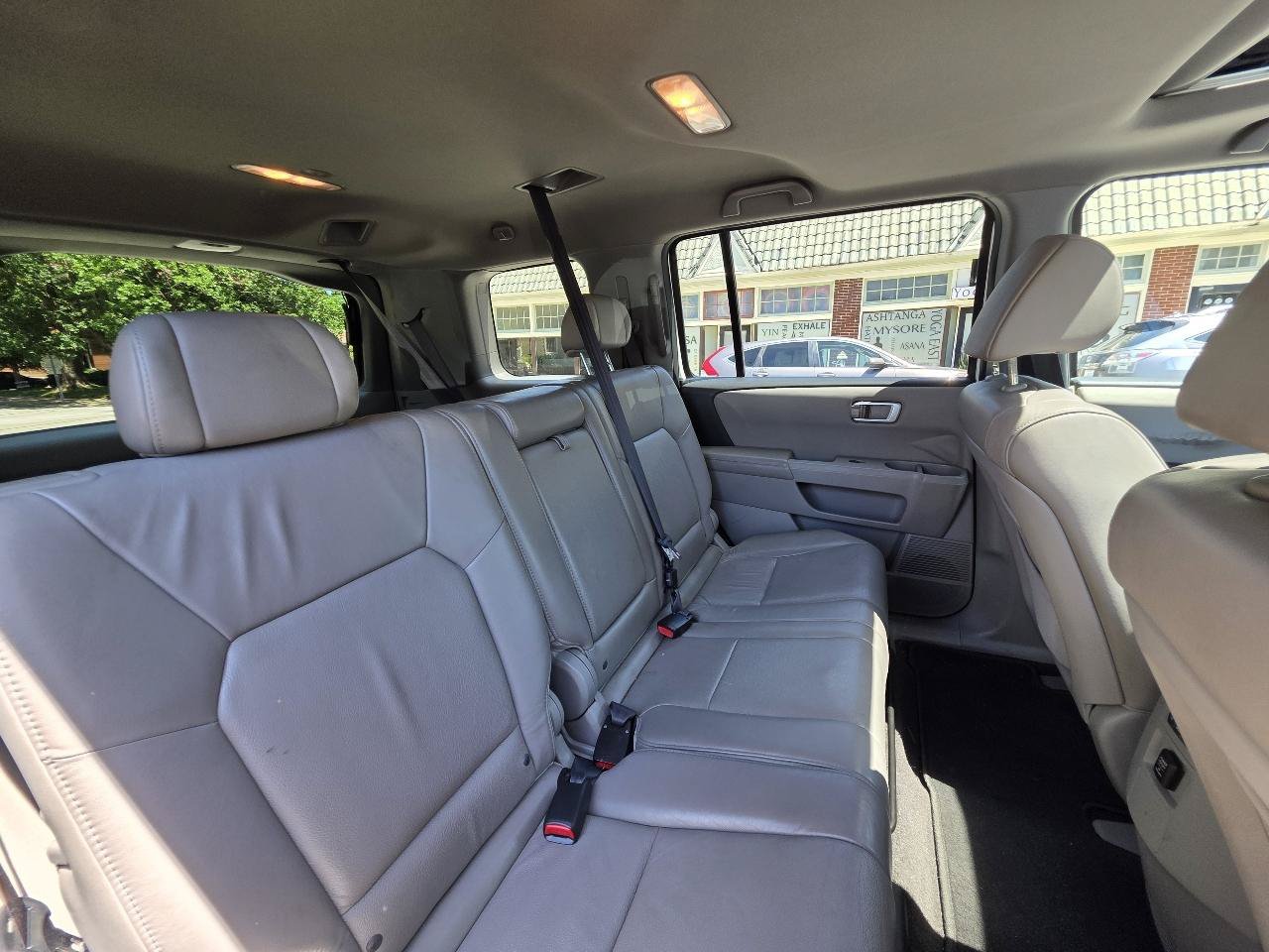 Used 2010 Honda Pilot EX-L image 23
