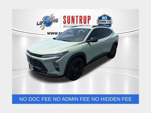 Used 2025 Chevrolet Trax ACTIV w/ Driver Confidence Package FWD image 1