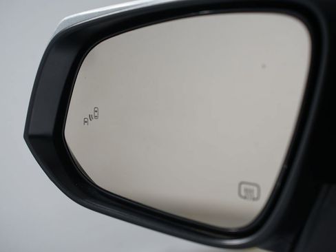 Certified 2024 Toyota Highlander XLE FWD image 26