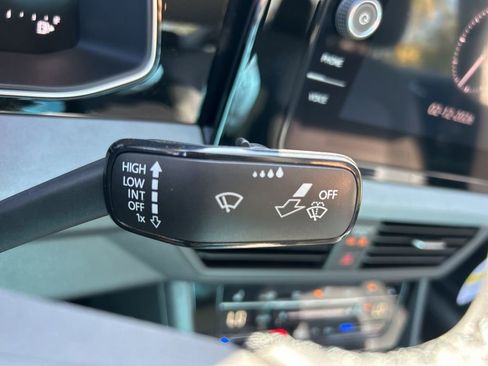 New 2026 Volkswagen Jetta SE FWD image 31