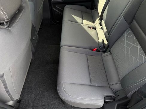 Certified 2025 Nissan Frontier SV image 11