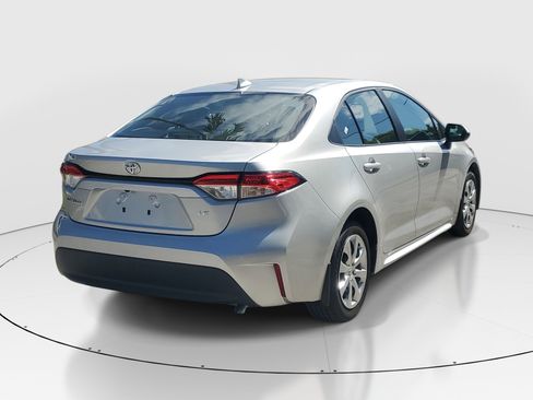 Certified 2025 Toyota Corolla LE FWD image 3