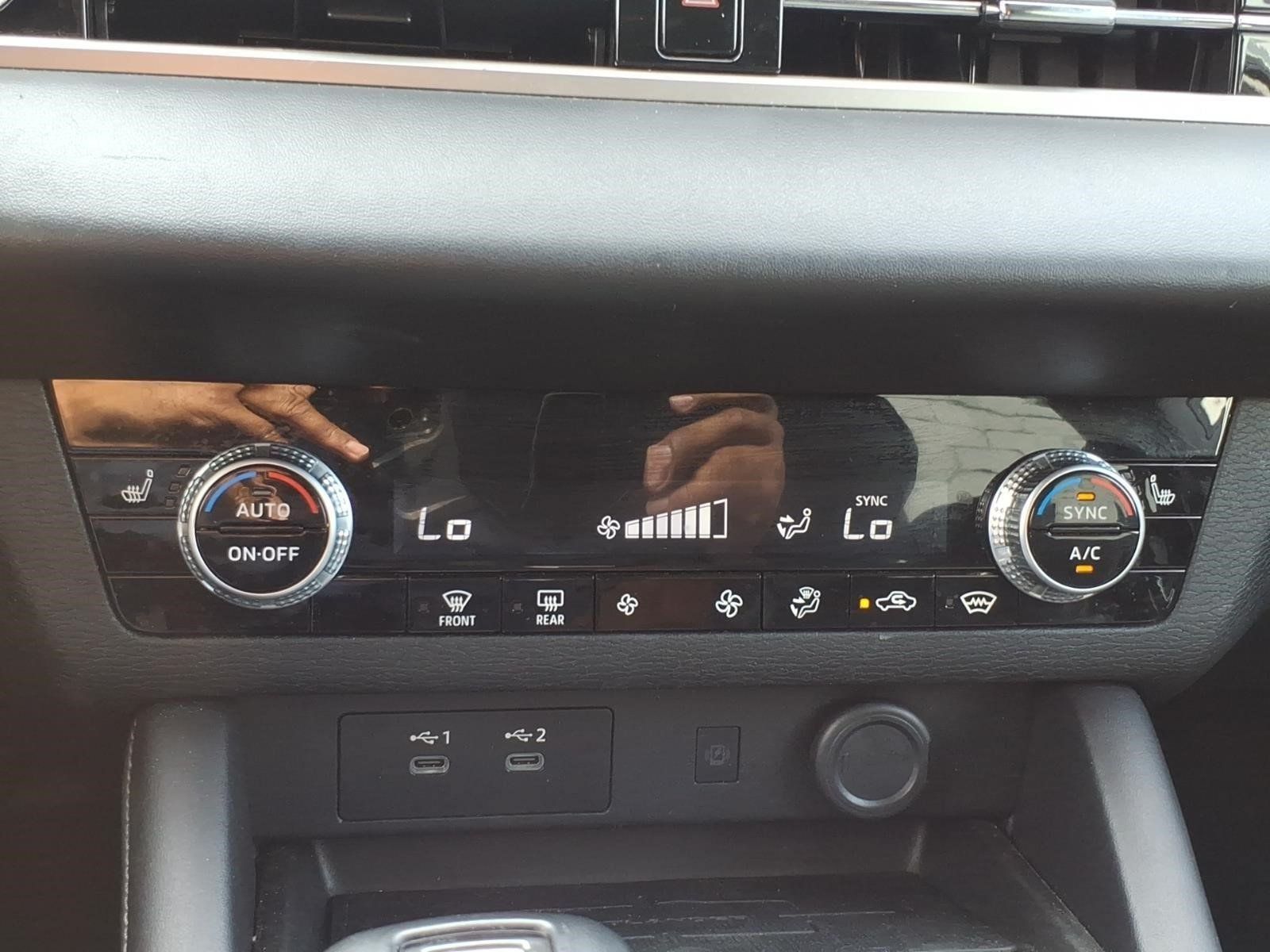 Used 2025 Mitsubishi Outlander SE AWD/4WD image 18